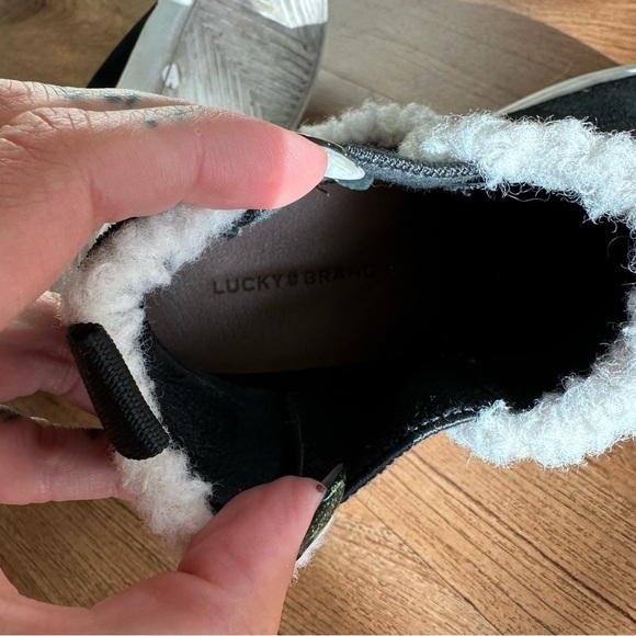 Lucky Brand Women’s Kichai Cozy Chelsea Boot. Size 9 - Picture 7 of 8